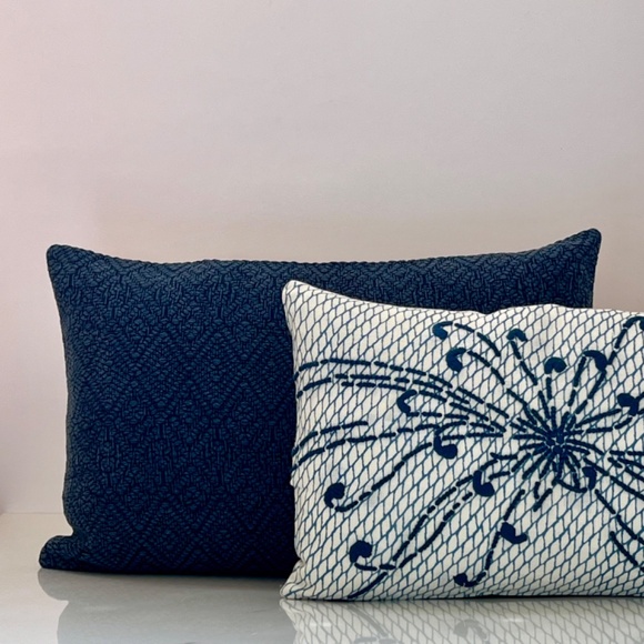 Williams Sonoma Linen Embroidered Pillow Cover NWT - Picture 4 of 4